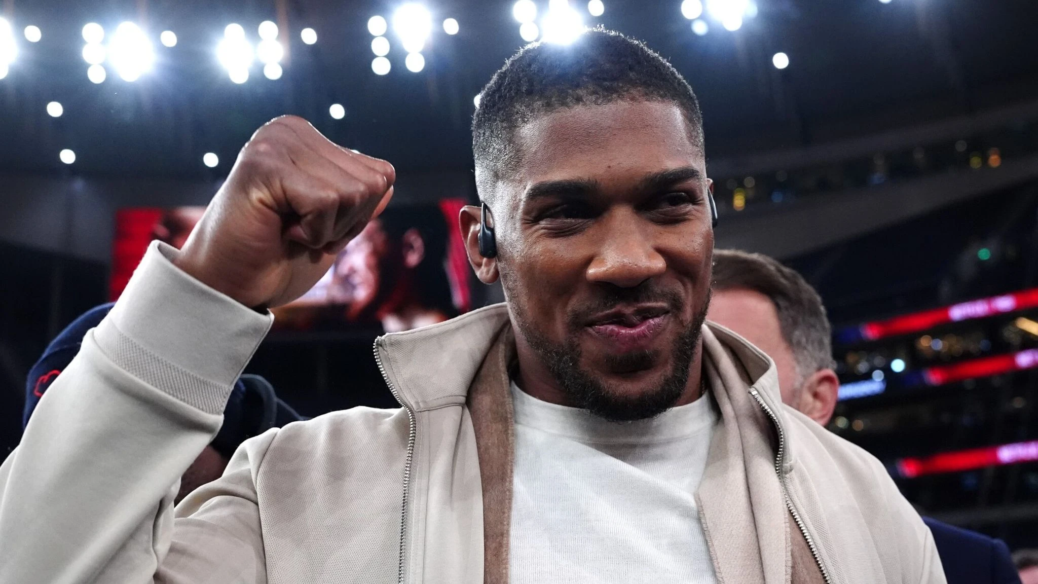 Anthony Joshua rejects post-fight ring face-off despite Fury’s decisive win over Makhmudov